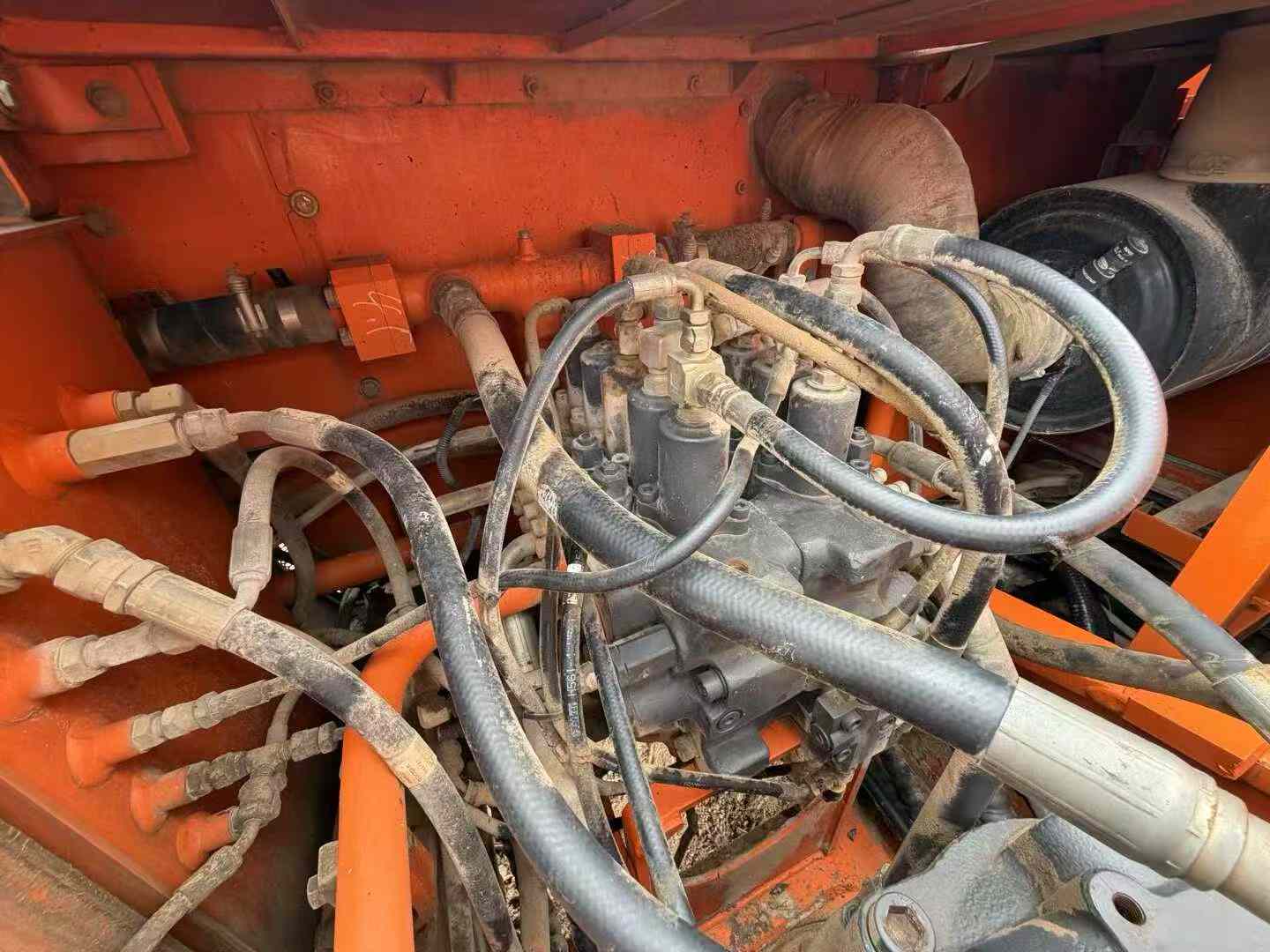 Buy Doosan DH215-9E Used Excavator / 4