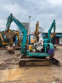 Buy Komatsu PC30-7 Used Excavator / 2 Buy Komatsu PC30-7 Used Excavator / 2