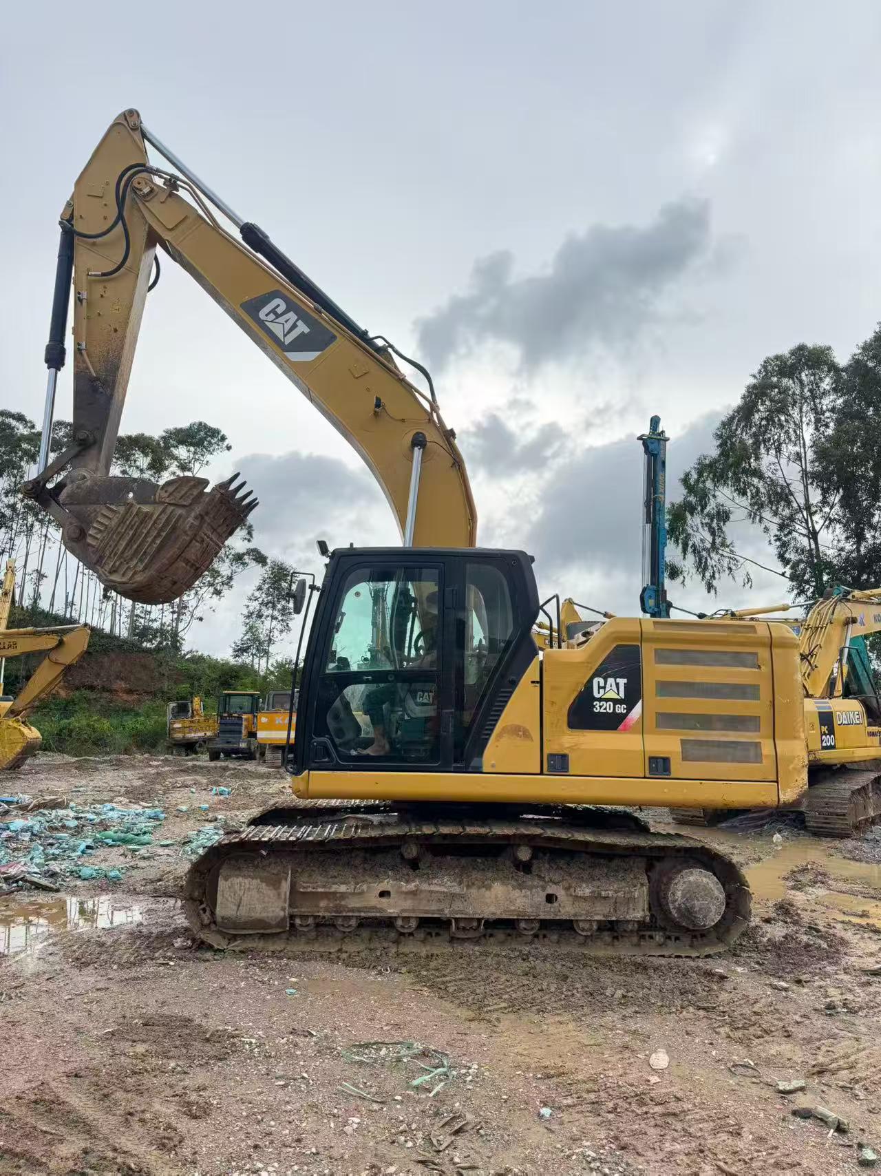 Buy Caterpillar 320GC Used Excavator / 2