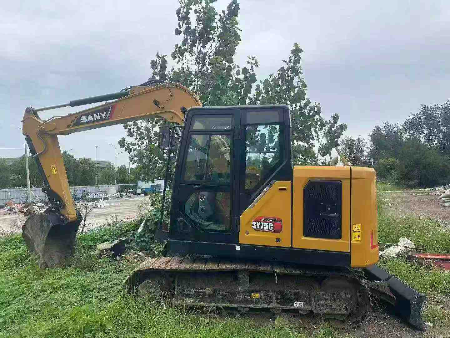 Buy Sany SY70C Used Excavator / 3