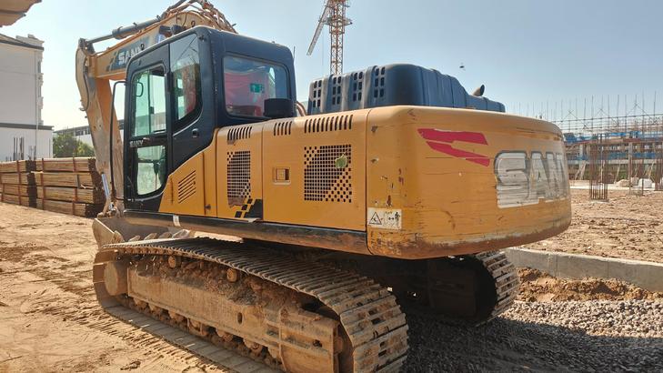 Buy Sany SY200C Used Excavator / 1