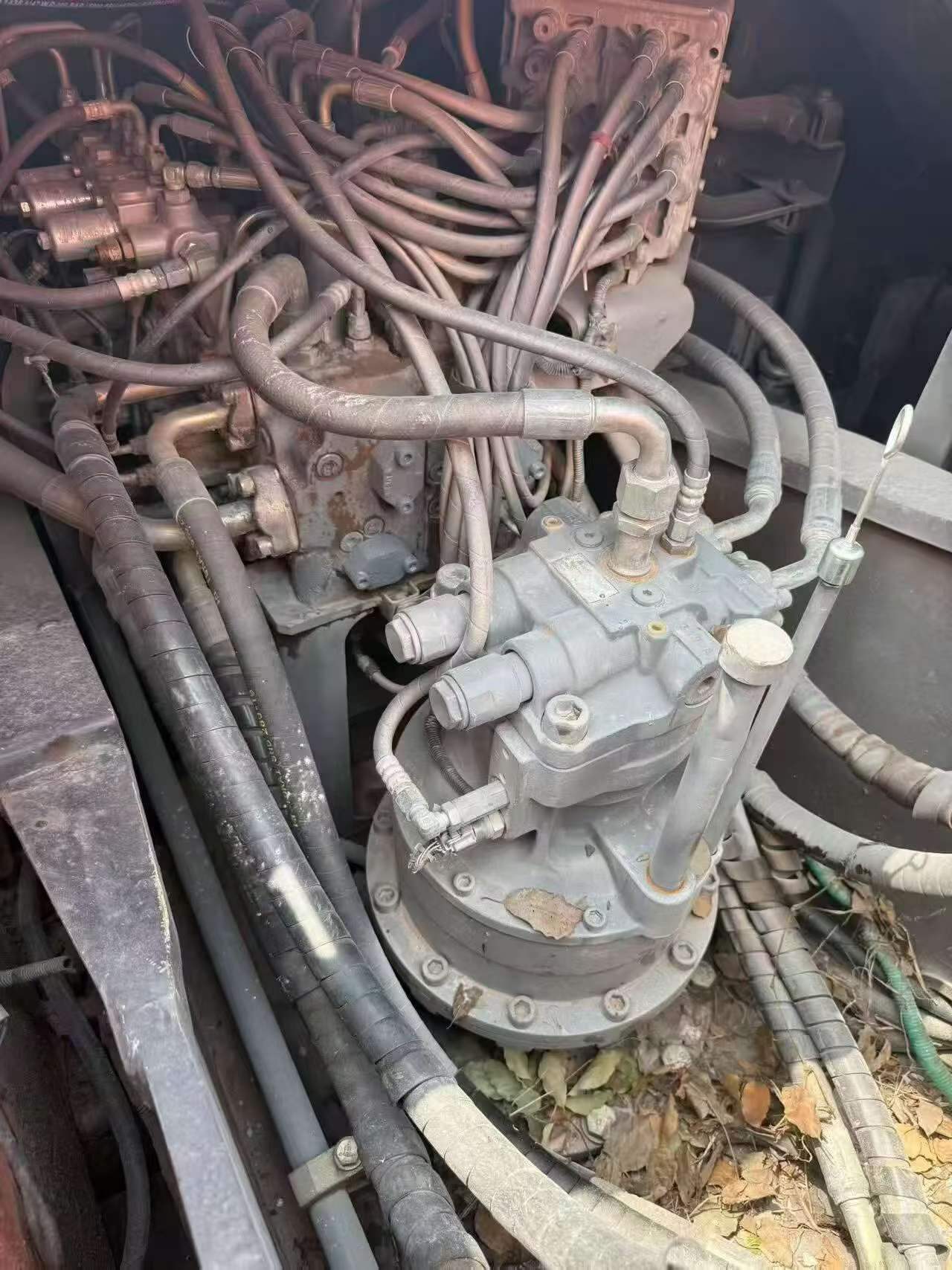 Buy Hitachi ZL210LC-5G Used Excavator / 6