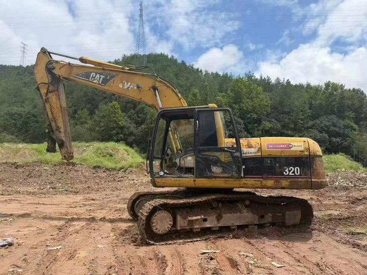 Buy Caterpillar 320C Used Excavator / 1