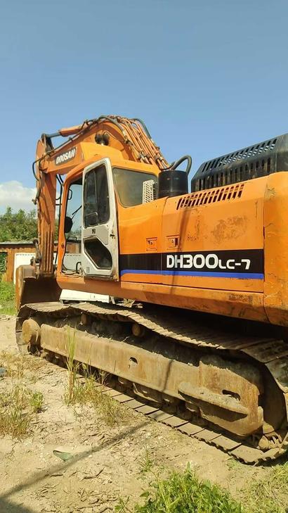 Buy Doosan DH300-7 Used Excavator / 1