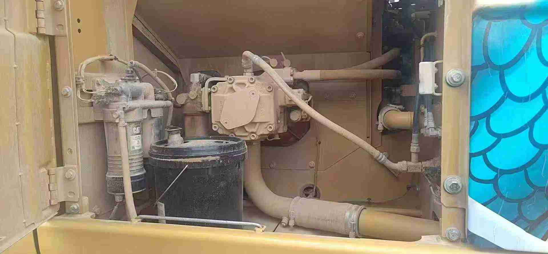 Buy Caterpillar 323 Used Excavator / 6