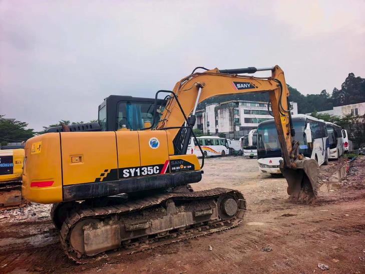 Buy Sany SY125C Used Excavator / 1