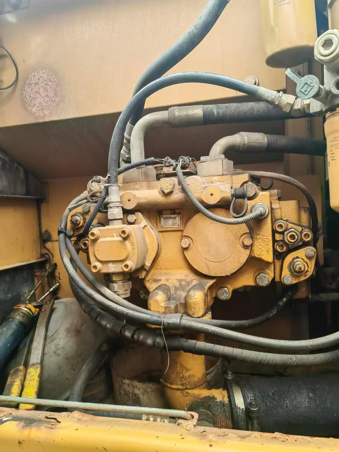 Buy Caterpillar 320C Used Excavator / 9