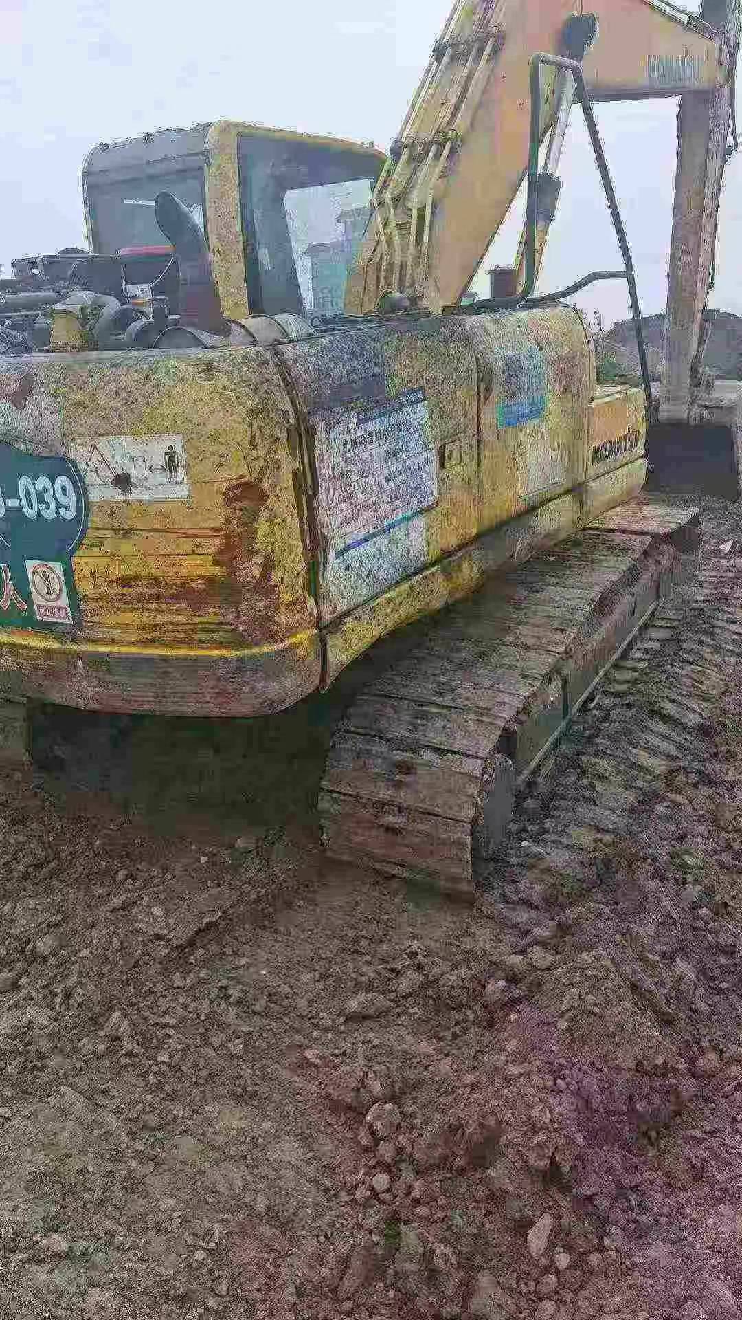 Buy Komatsu PC200-8 Used Excavator / 5