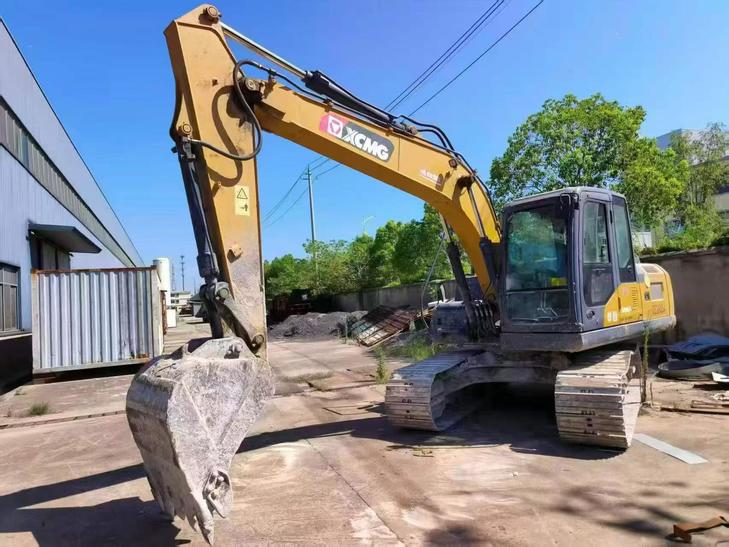 Buy XCMG XE155D Used Excavator / 1