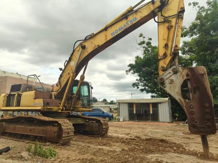 Buy Komatsu PC450-8 Used Excavator / 1