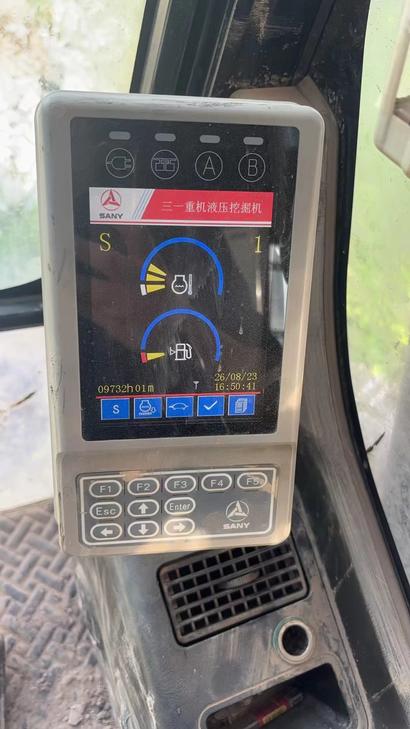 Buy Sany SY205C Used Excavator / 1