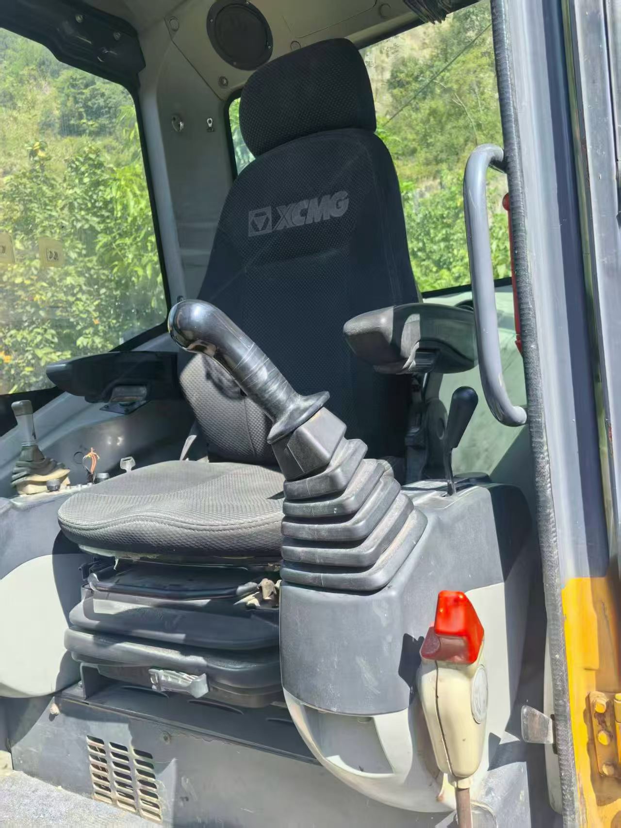 Buy XCMG XE60 Used Excavator / 6