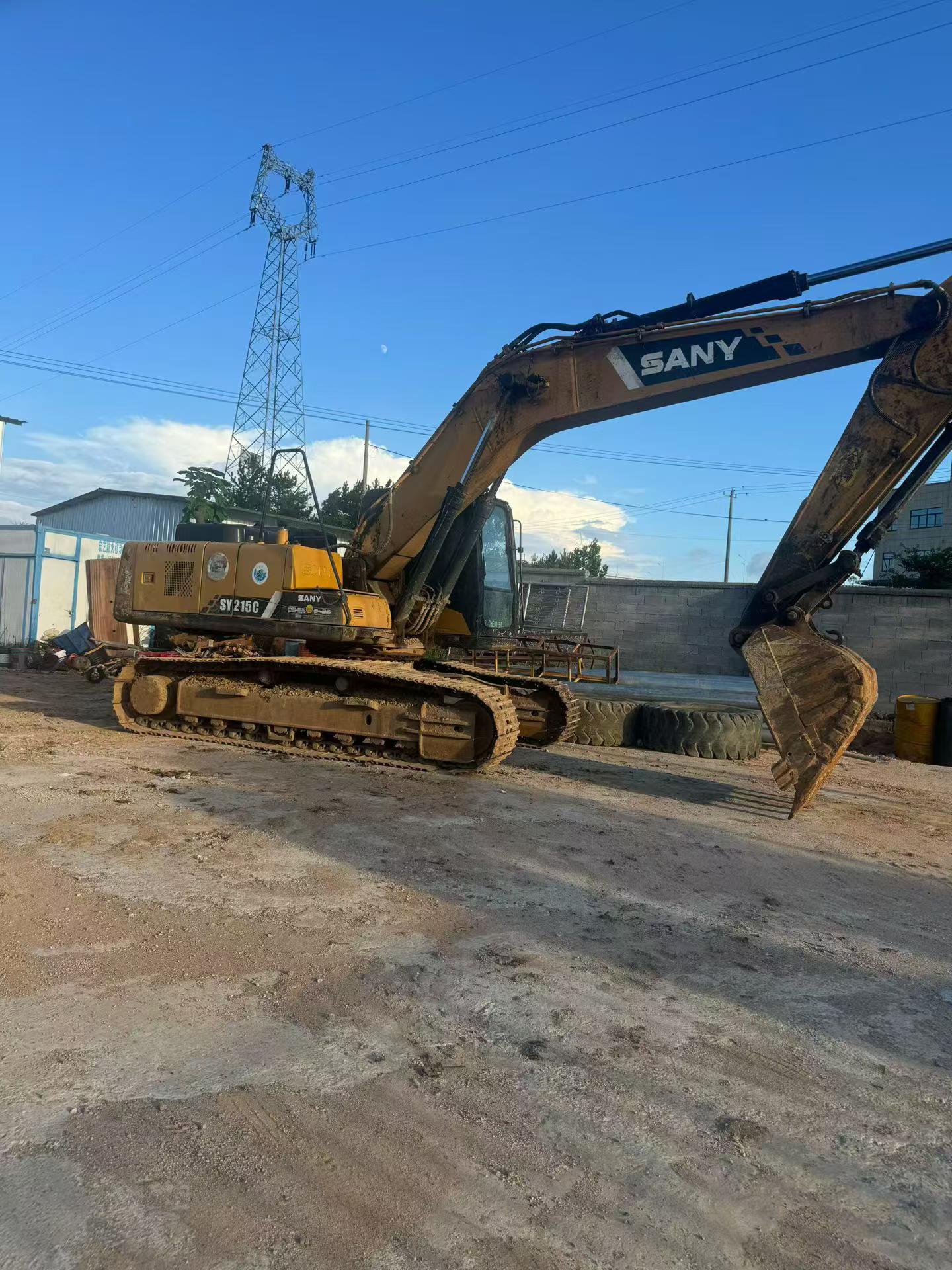 Buy Sany SY215C Used Excavator / 2