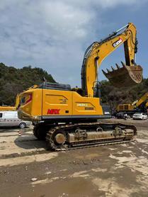 Buy XCMG XE600DK Used Excavator / 3 Buy XCMG XE600DK Used Excavator / 3