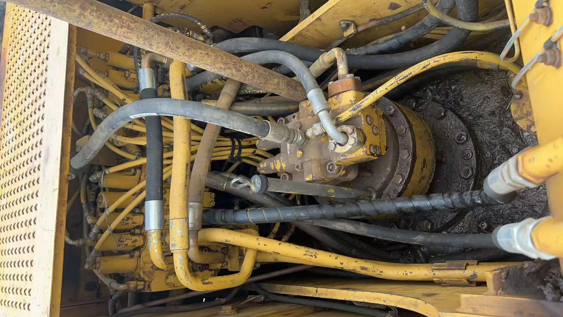 Buy Caterpillar 320C Used Excavator / 6