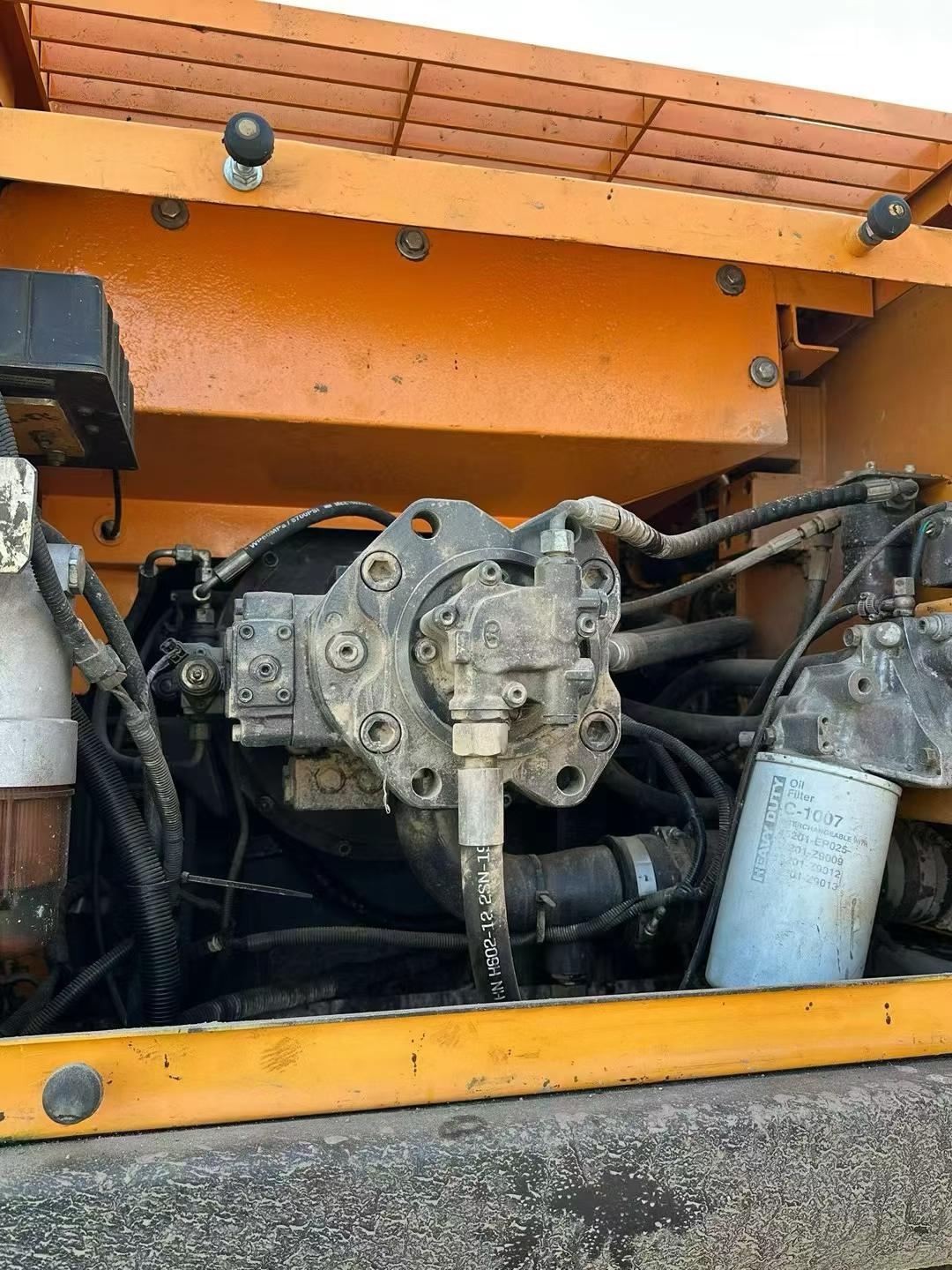Buy Sany SY215C-8 Used Excavator / 8