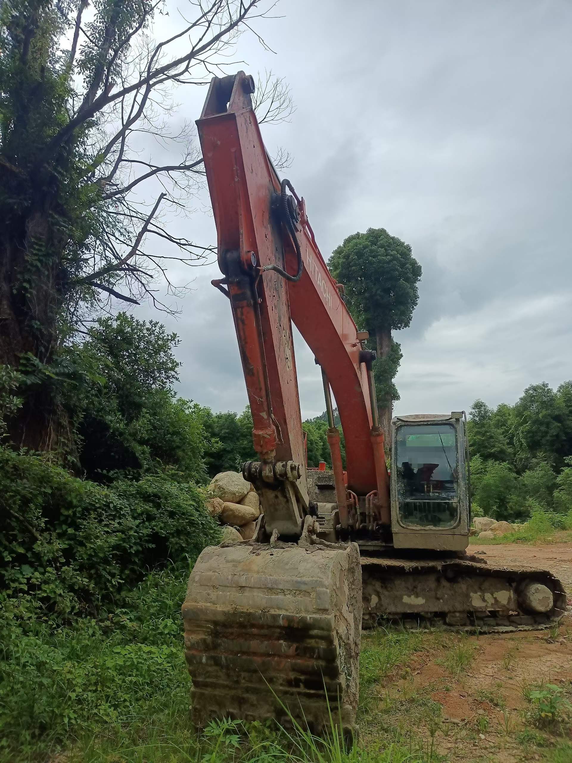 Buy Hitachi EX210 Used Excavator / 2 Buy Hitachi EX210 Used Excavator / 2