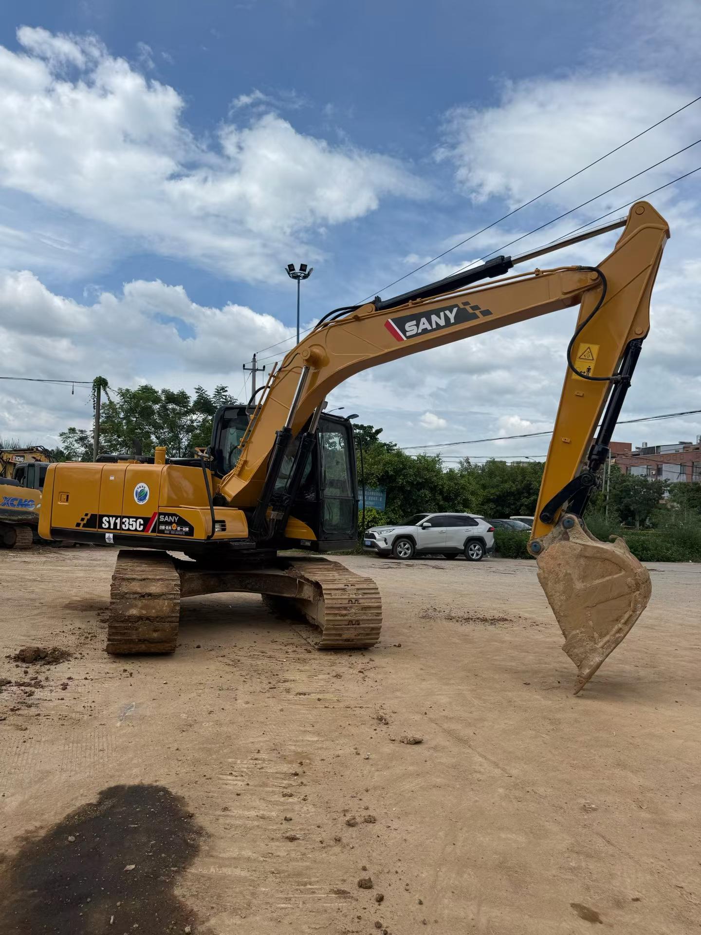 Buy Sany SY135 Used Excavator / 2