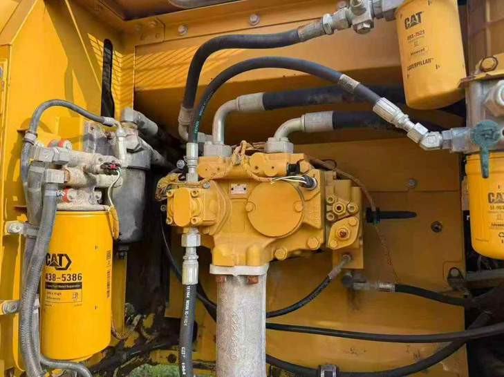 Buy Caterpillar 326DL Used Excavator / 1