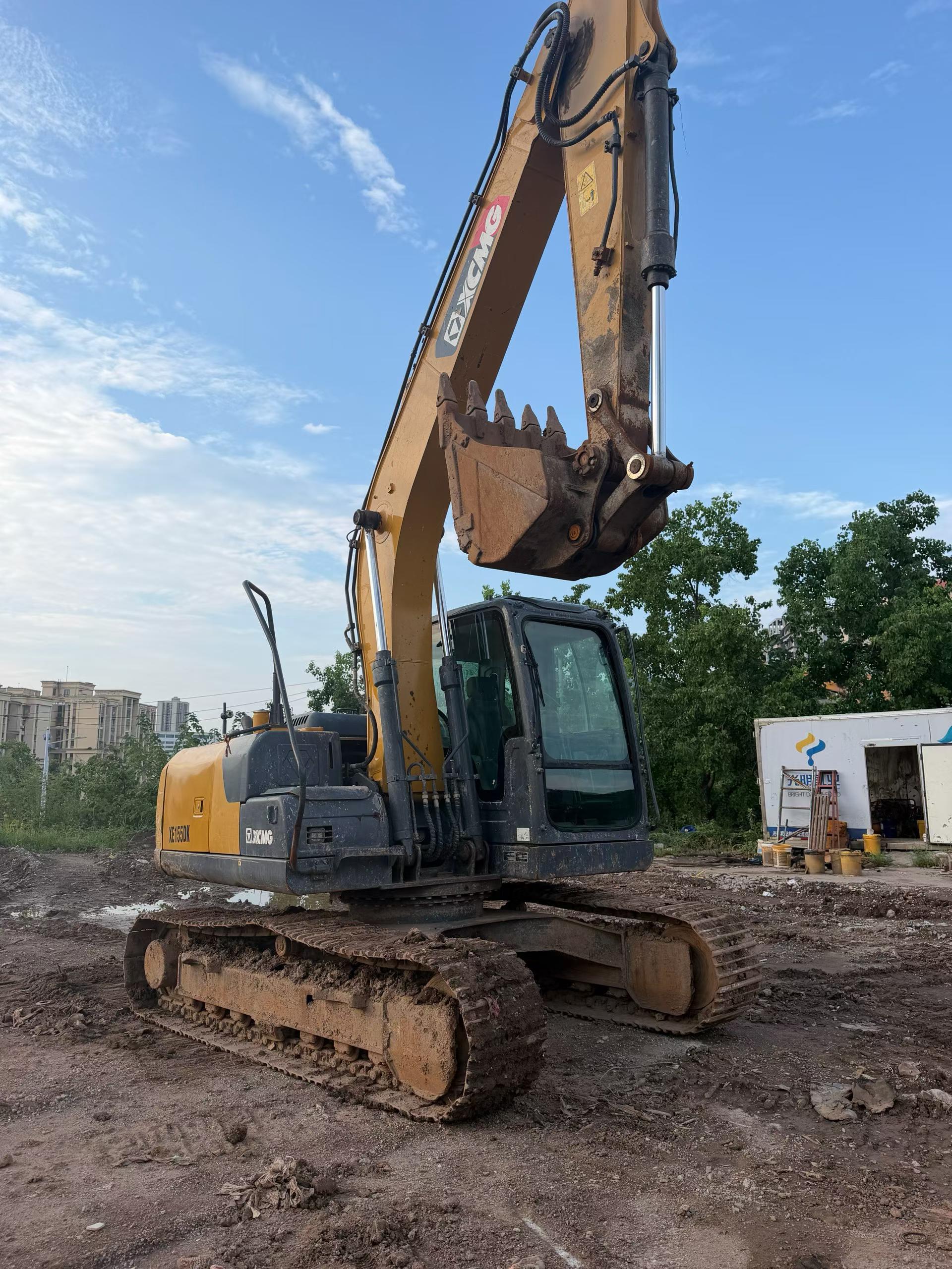 Buy XCMG XE135B Used Excavator / 2