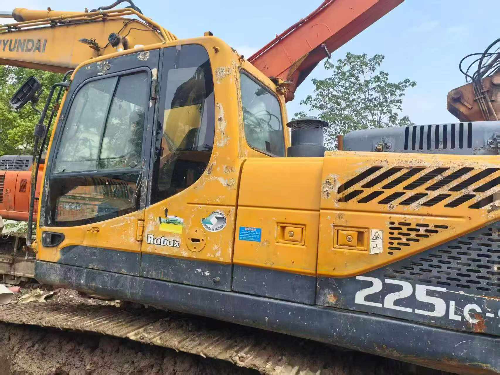 Buy Hyundai R215-9 Used Excavator / 7