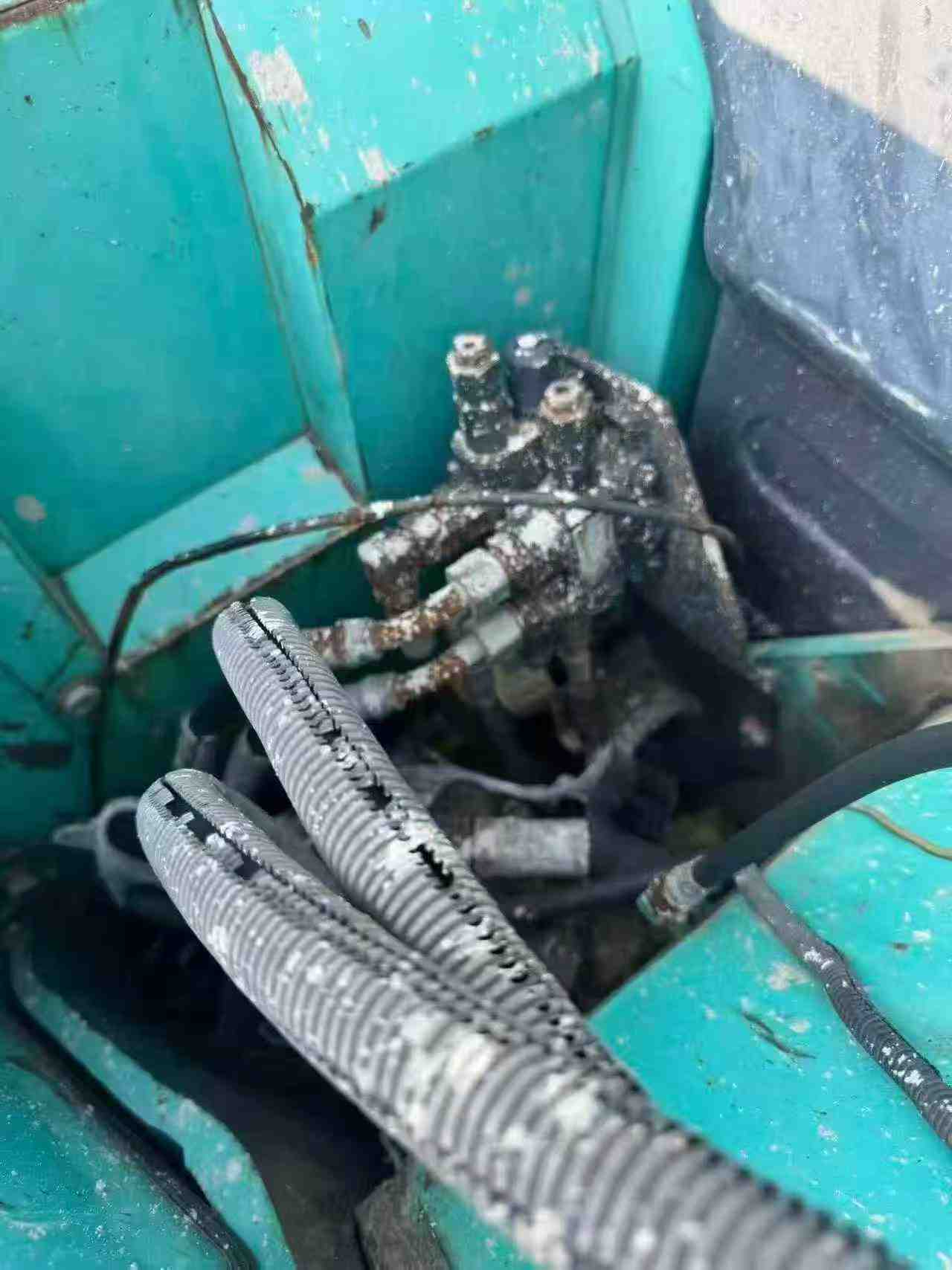 Buy Kobelco SK60 Used Excavator / 4