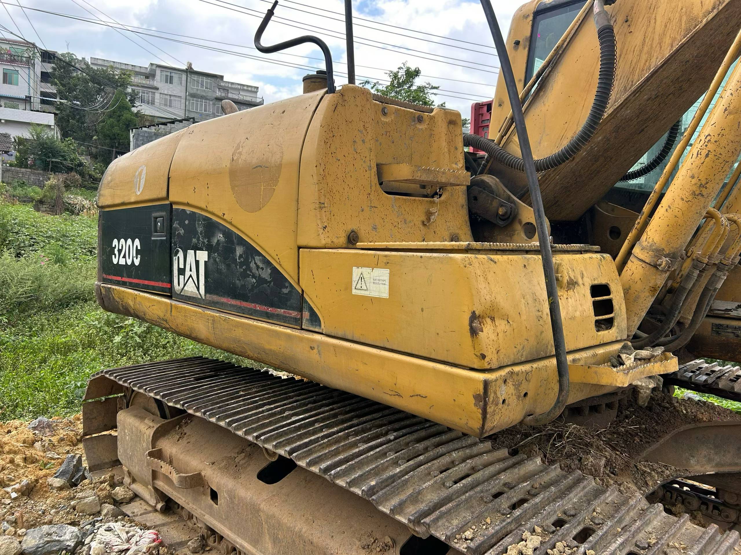 Buy Caterpillar 320C Used Excavator / 9