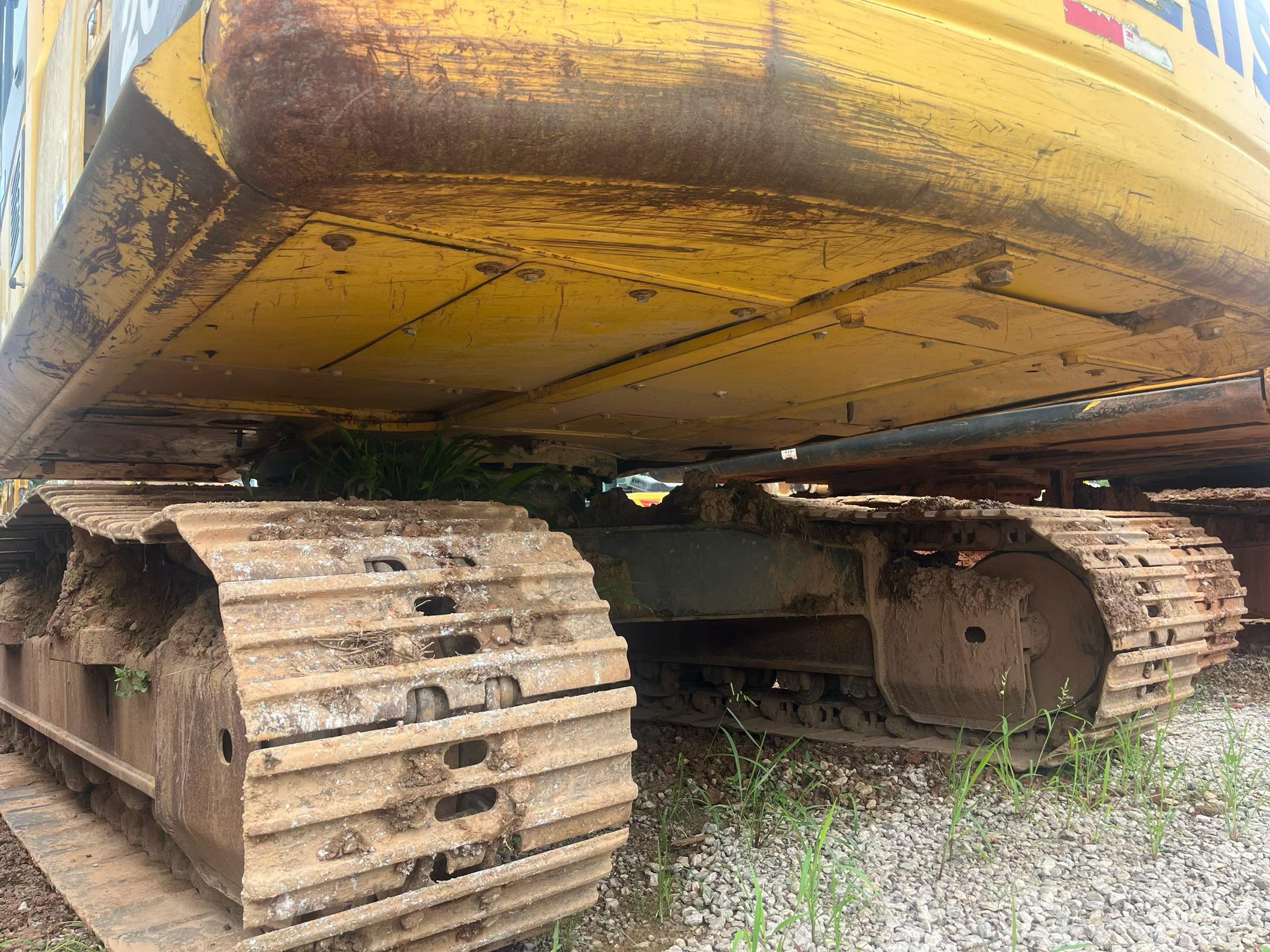 Buy Komatsu PC200 Used Excavator / 3