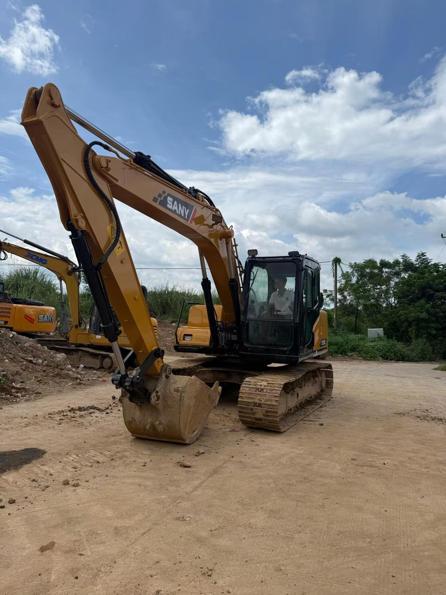 Buy Sany SY135 Used Excavator / 4