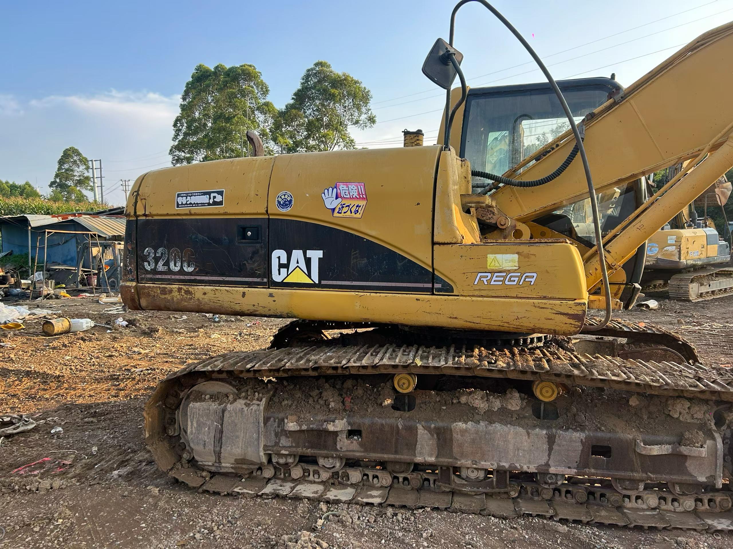 Buy Caterpillar 320C Used Excavator / 9