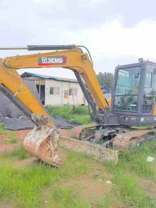 Buy XCMG XE60 Used Excavator / 1