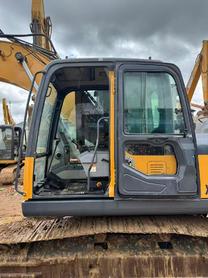 Buy XCMG XE200DA Used Excavator / 3 Buy XCMG XE200DA Used Excavator / 3