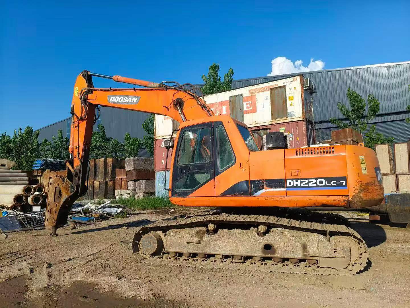 Buy Doosan DH220-7 Used Excavator / 5