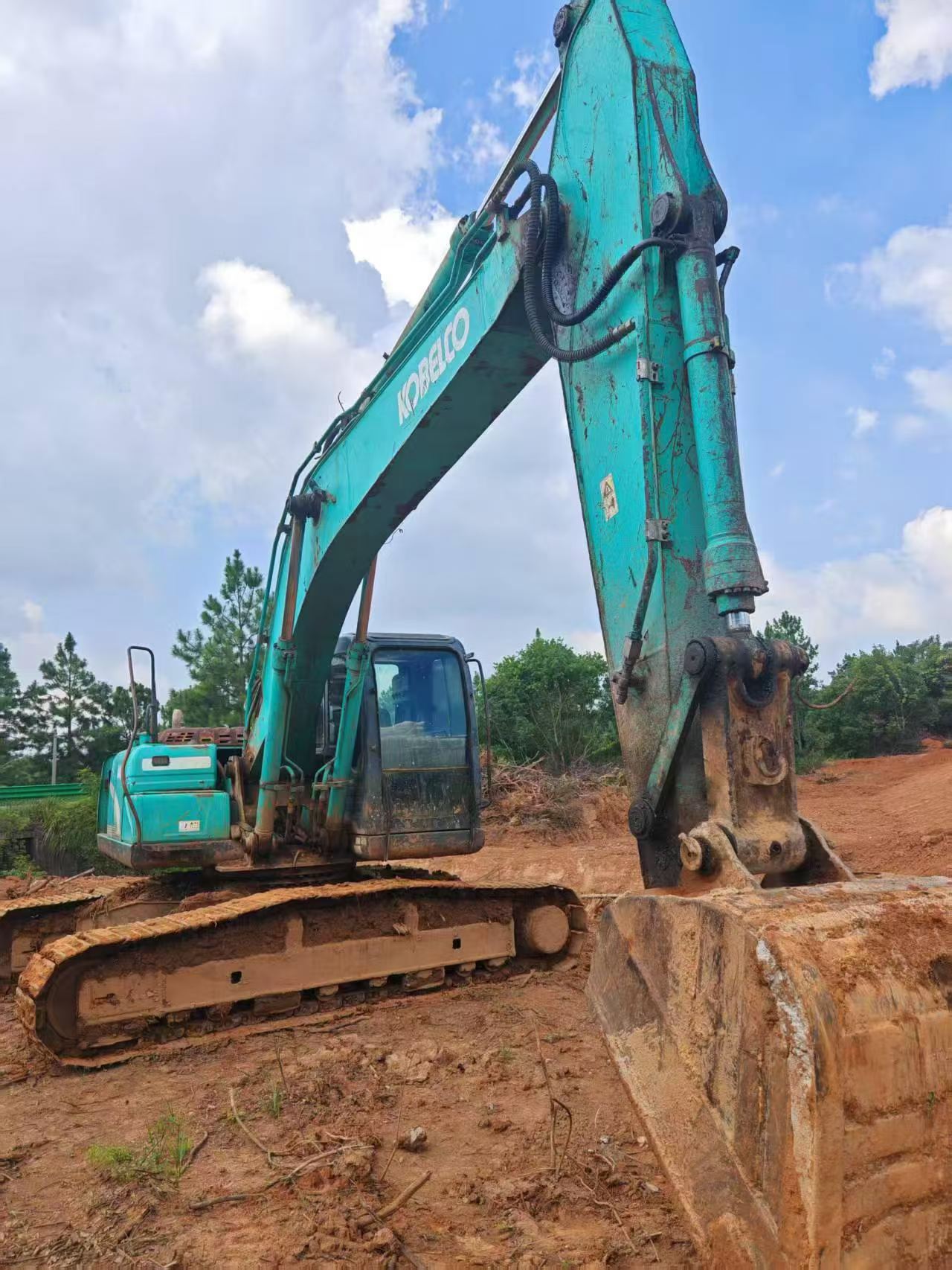 Buy Kobelco SK210 Used Excavator / 6