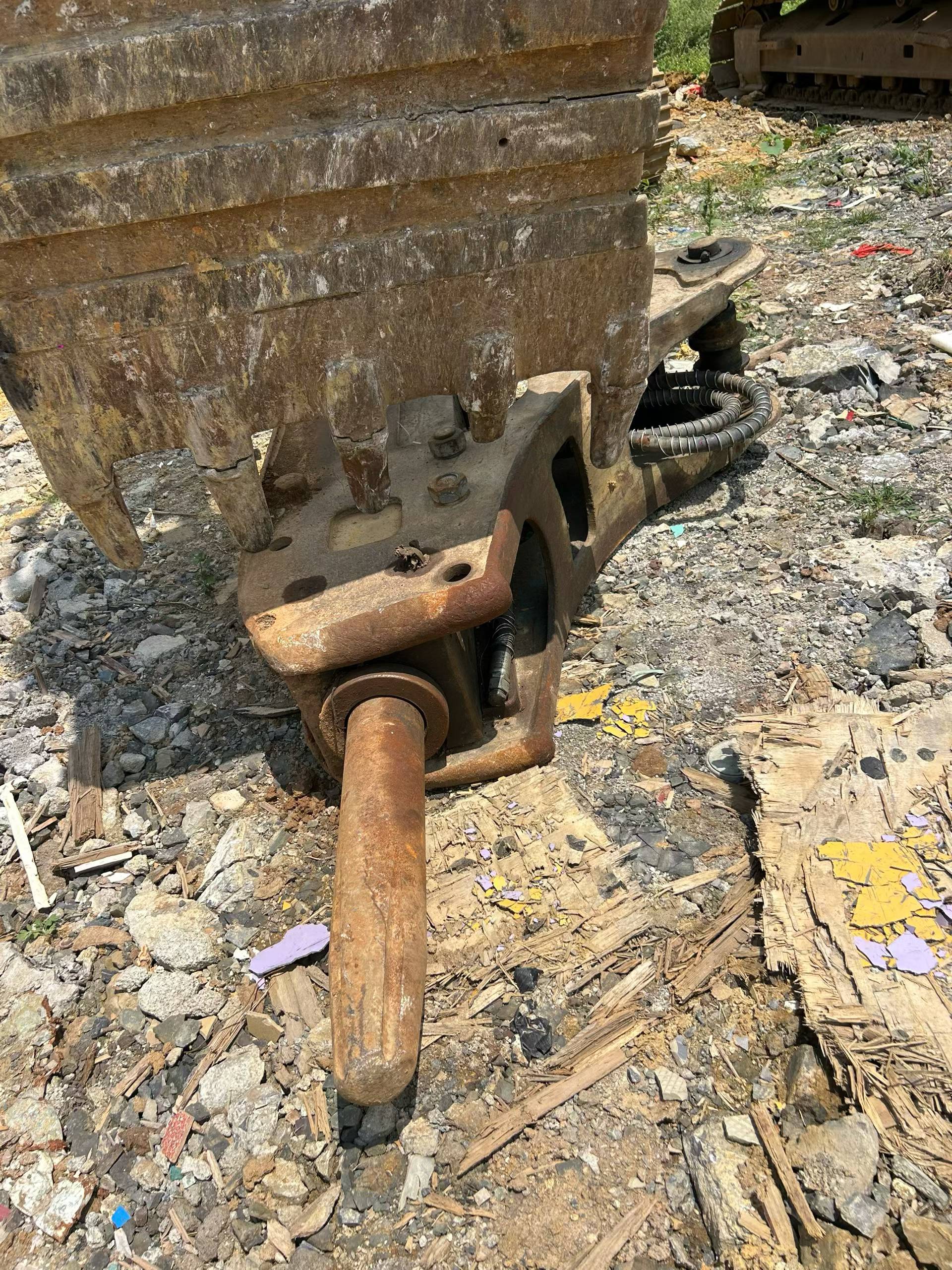 Buy Caterpillar 320D Used Excavator / 2