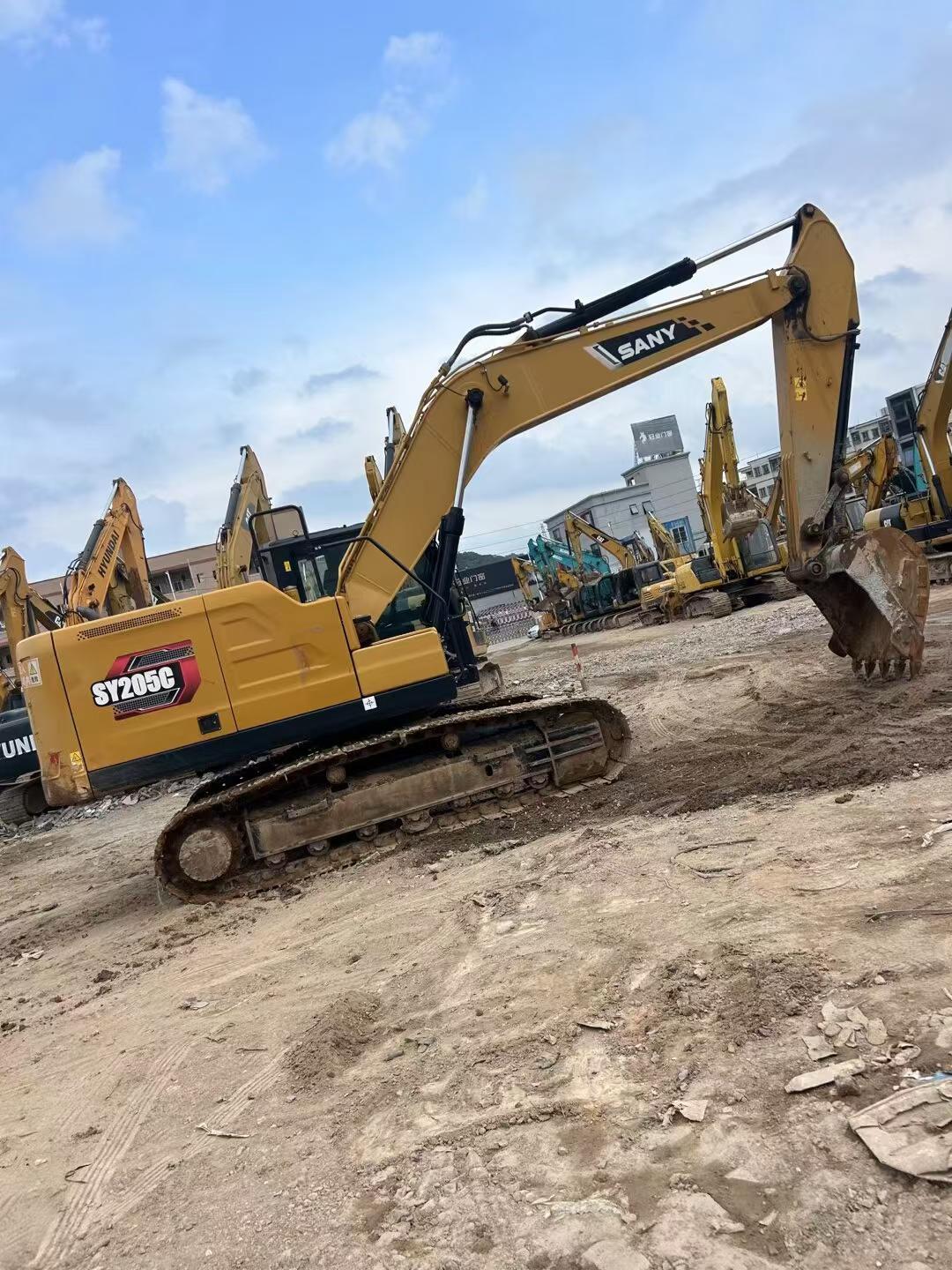 Buy Sany SY205C Used Excavator / 2