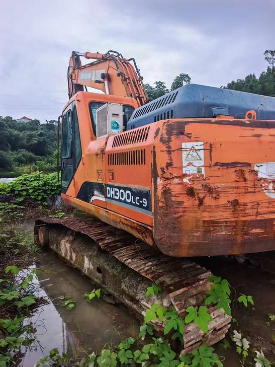 Buy Doosan S300 Used Excavator / 1