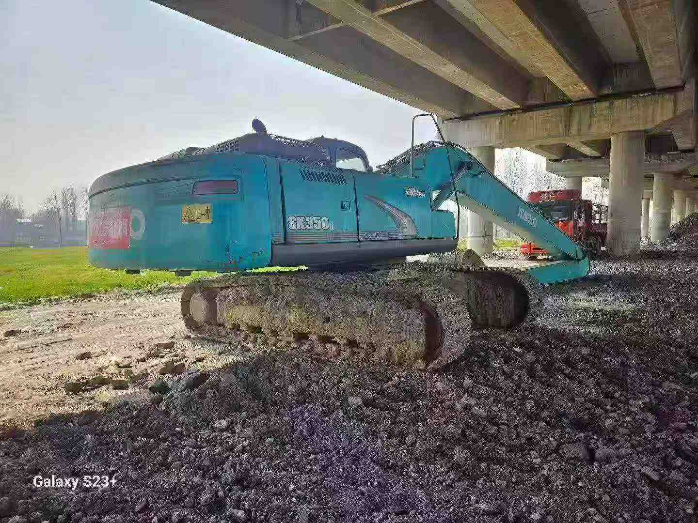 Buy Kobelco SK330 Used Excavator / 1