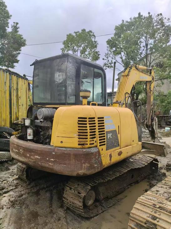 Buy Komatsu PC56-7 Used Excavator / 1