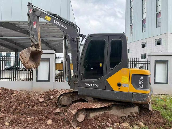 Buy Volvo EC55 Used Excavator / 1