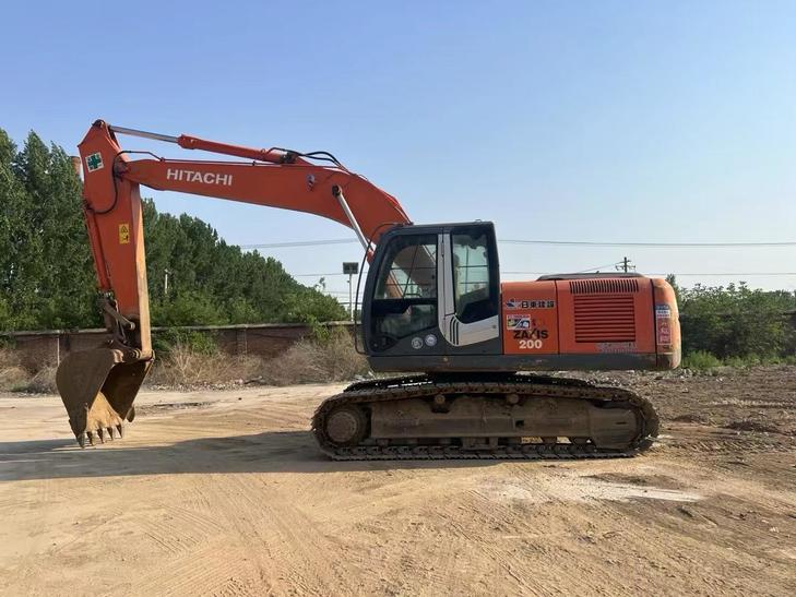 Buy Hitachi EX200 Used Excavator / 1