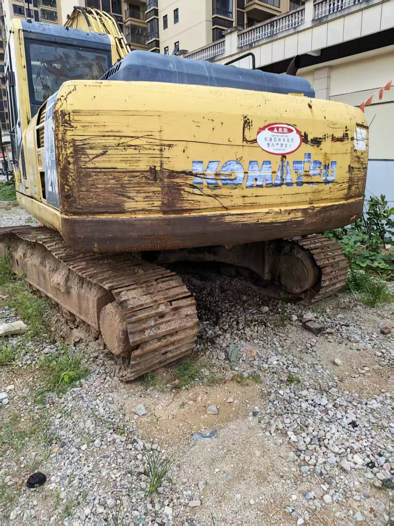Buy Komatsu PC210-8 Used Excavator / 4