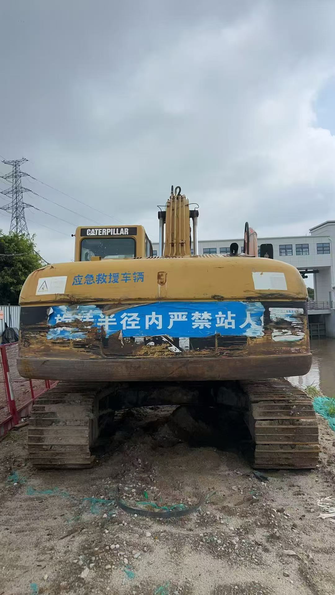 Buy Caterpillar 320C Used Excavator / 2