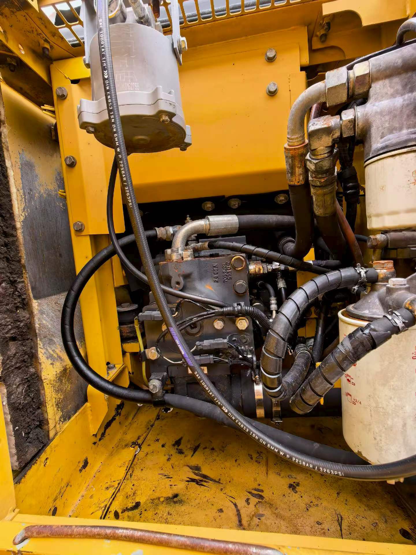 Buy Komatsu PC130-7 Used Excavator / 6