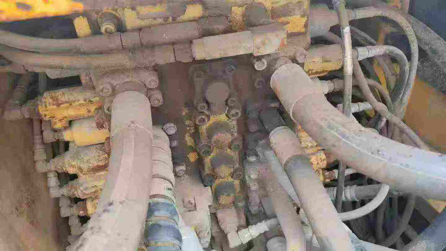 Buy Komatsu PC220 Used Excavator / 7