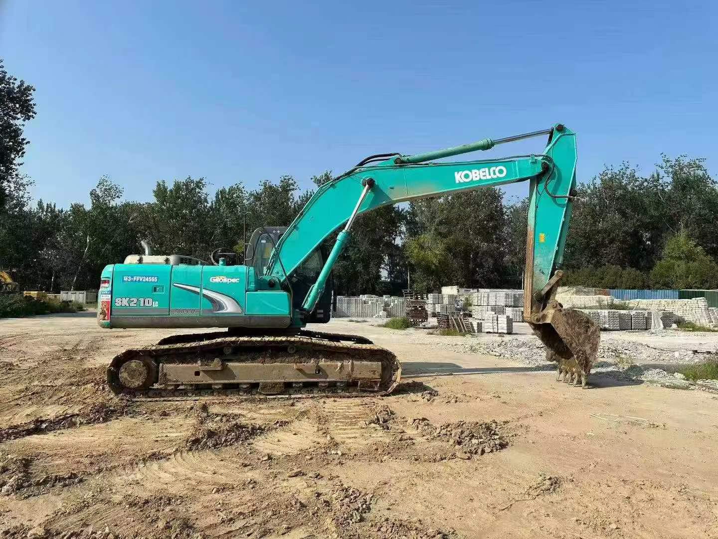Buy Kobelco SK210 Used Excavator / 4