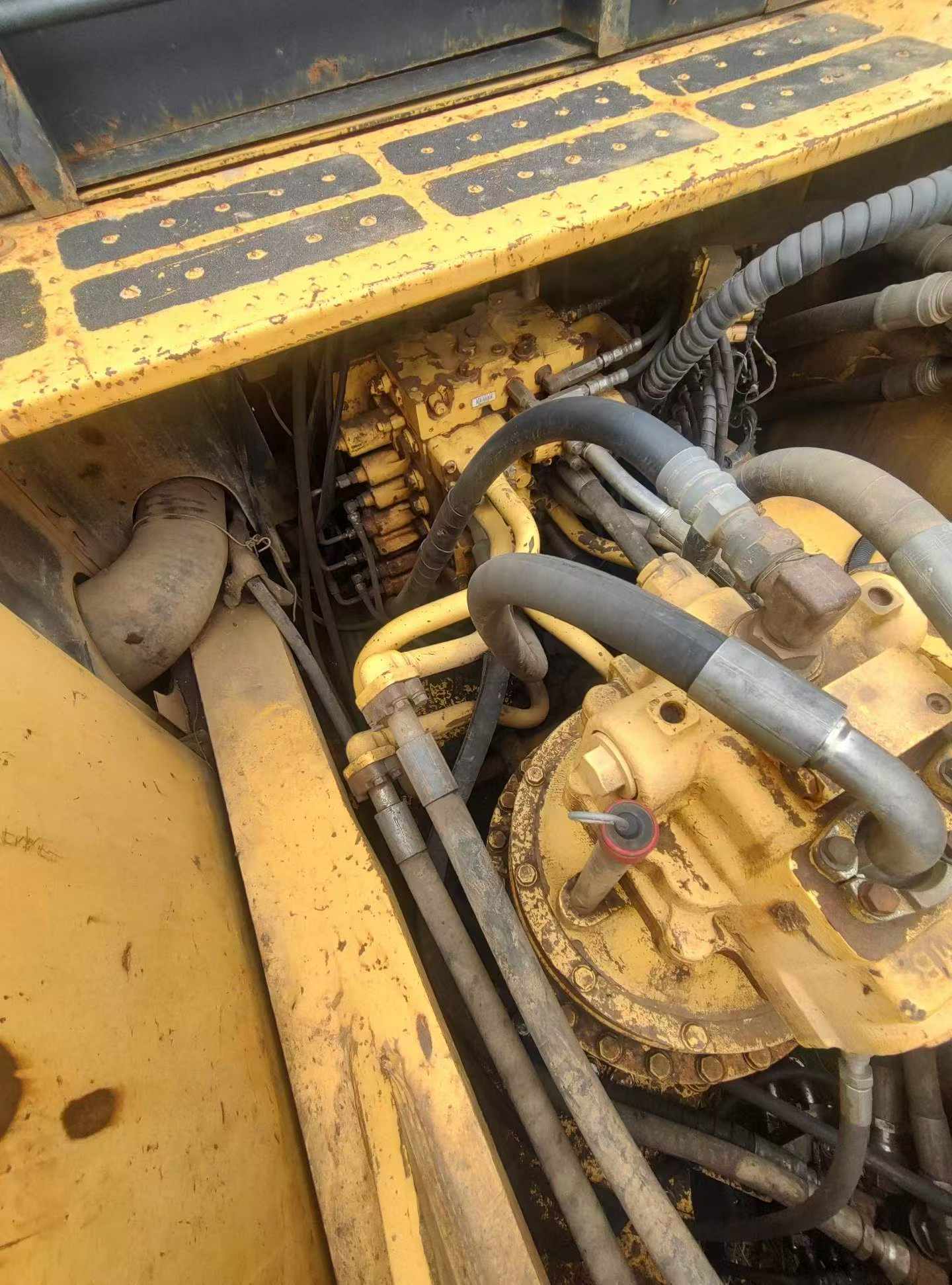Buy Komatsu PC450-8 Used Excavator / 5
