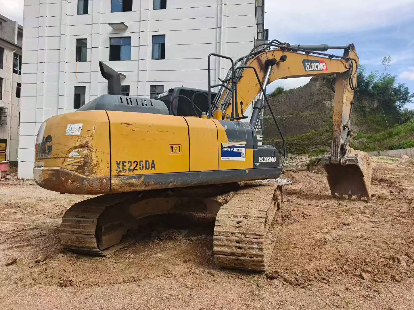 Buy XCMG XE205DA Used Excavator / 2