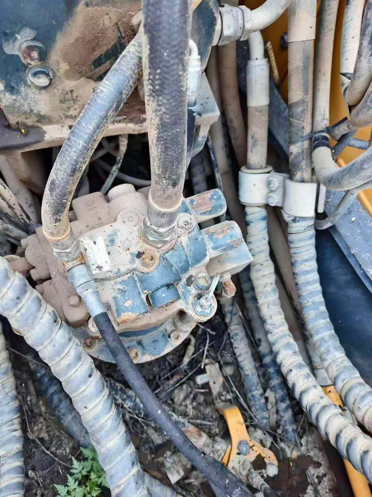 Buy Hyundai R150-7 Used Excavator / 4
