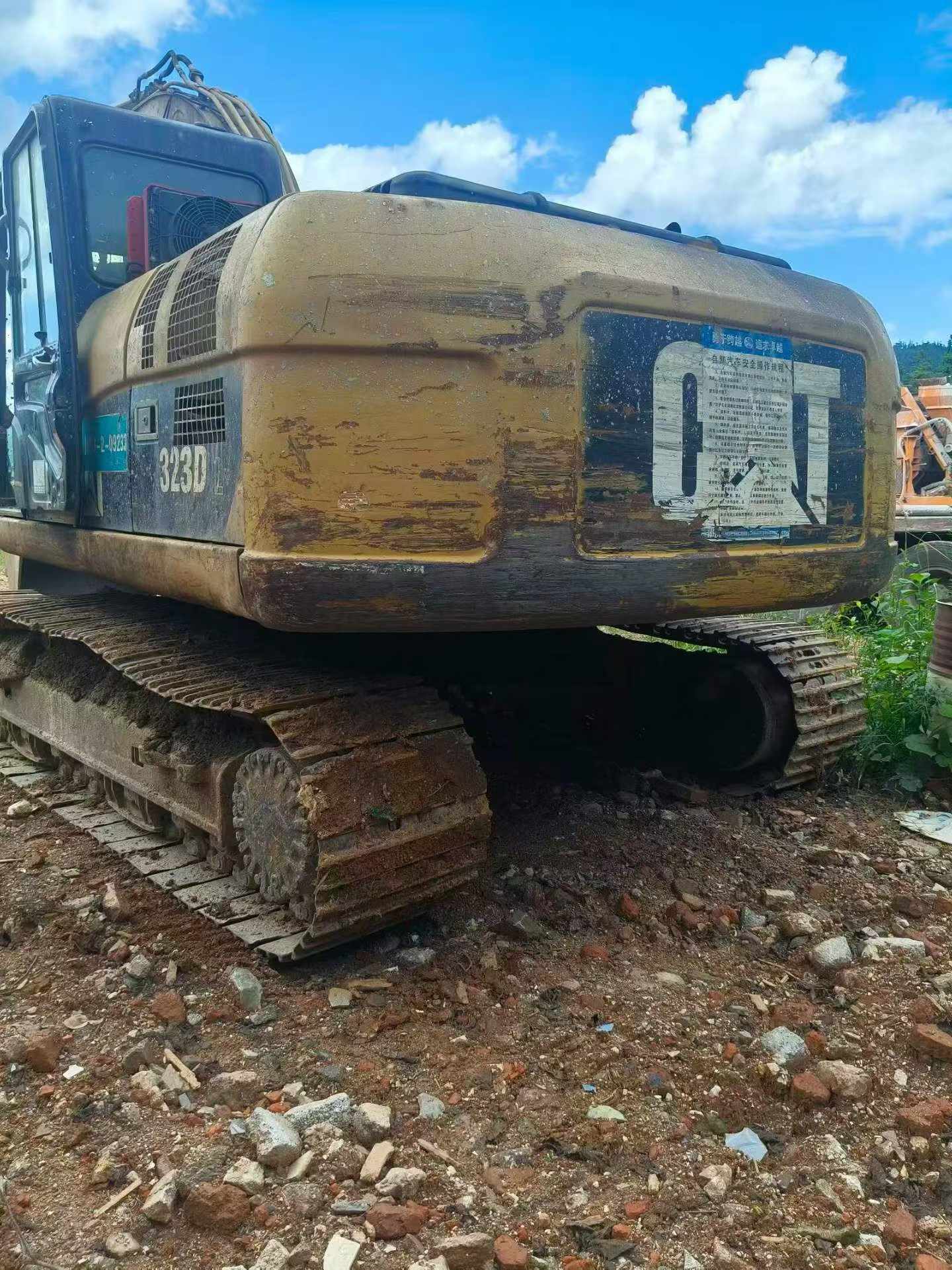 Buy Caterpillar 323DL Used Excavator / 3